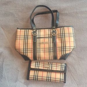 Burberry purse with matching wallet.